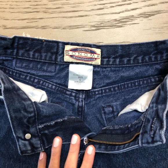 Vintg. Distressed High Waisted Sonoma Denim Shorts - Picture 3 of 3